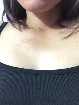 Nadia_baby live cam on StripChat