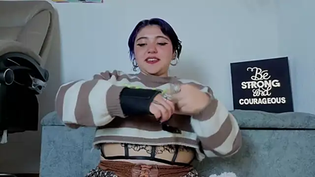 Blueberry_gothic live cam on StripChat