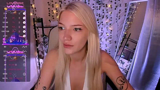 AnyaTaylor_ live cam on StripChat