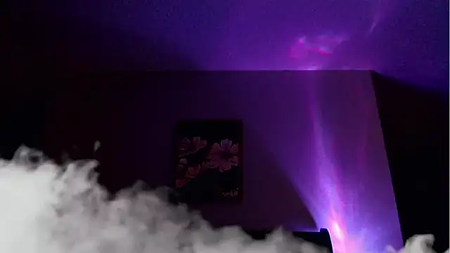 Snarfle82 live cam on StripChat