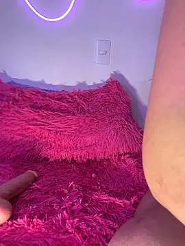 Miss-lyra live cam