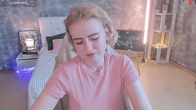 Shiny_Liss live cam on StripChat