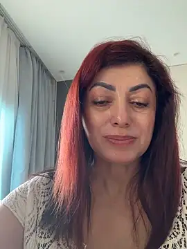 CharlotteSiren live cam on StripChat