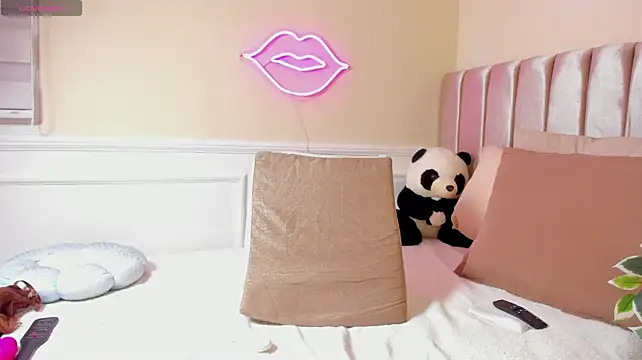 kendra_fit live cam on StripChat