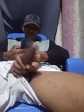 muruganlatino live cam on StripChat