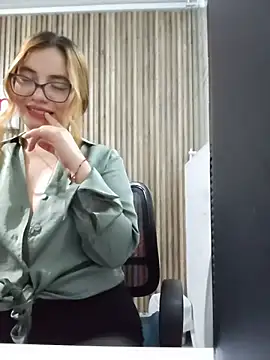 Camila_Luux
