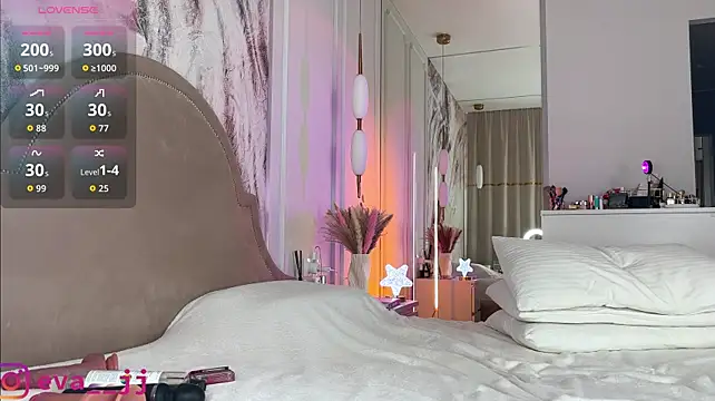 Eva_JJ