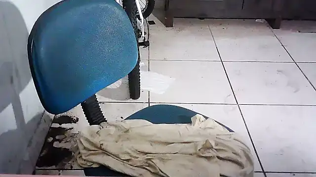 eduar570 live cam preview