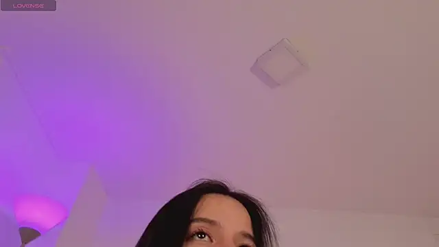 itsanny_ (F young) - Oily ass in doggy + spanks