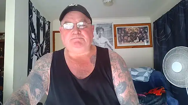 KINKYBLUEYES69