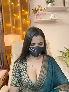 its_ur_flora (F young) - Boob tease