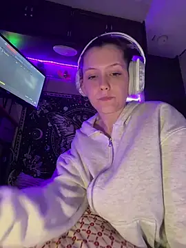 lilactease (F teen) - ✨💦deep throat dildo💦✨