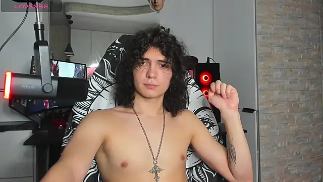 Dean_Raven live cam on StripChat