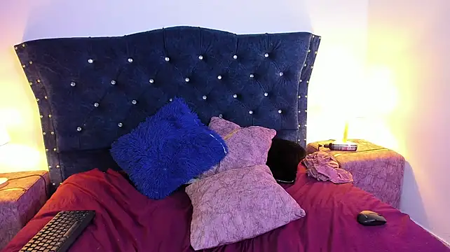 Larissa_frost's live stream