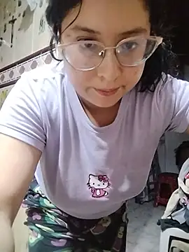 kitty_valer