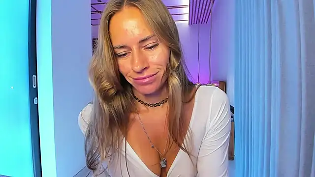 holy_khloe