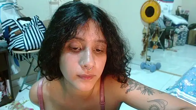 AlinaWoolf_