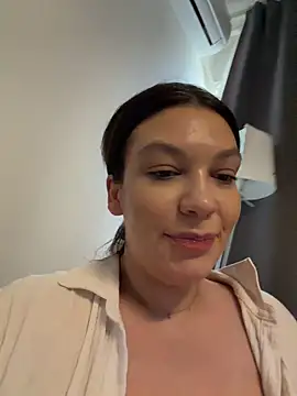 ClaraPasssion live cam on StripChat