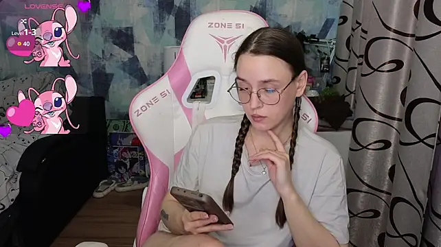 Sweet_frosti live cam on StripChat