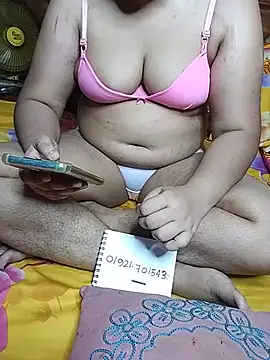 yourmoon142 live cam on StripChat