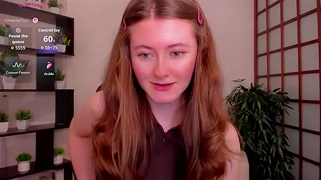 KateCuddle live cam on StripChat