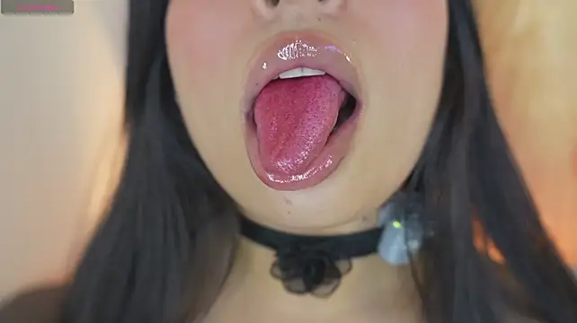 mia_roux1 live cam preview