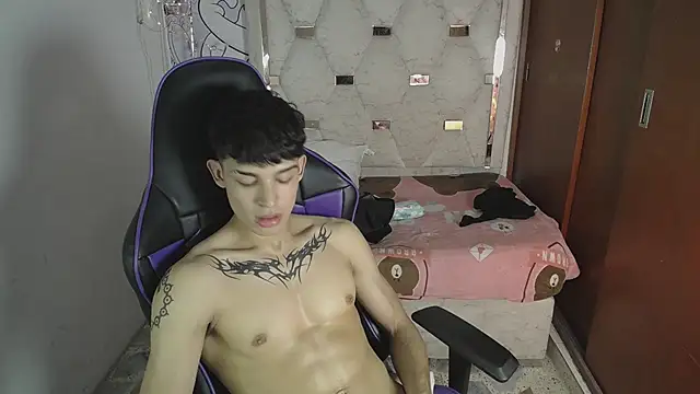 Liom_Gym live cam