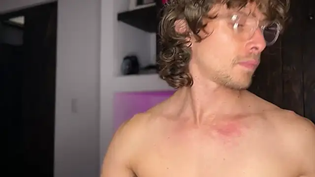 mcklister_kinky_feets