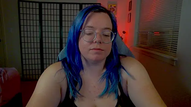 KiraSpitQueen