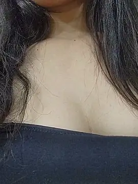 cutesarikalive (F young) - Ass show