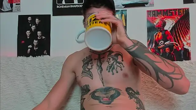 Huntall77 live sex cam