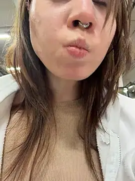 SlavicCandy live cam on StripChat