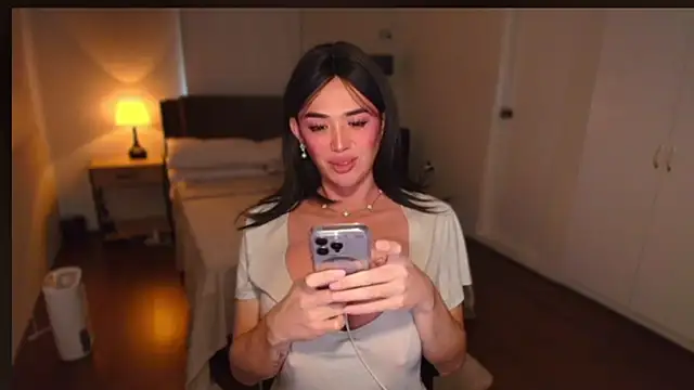 AnneHartx live cam on StripChat