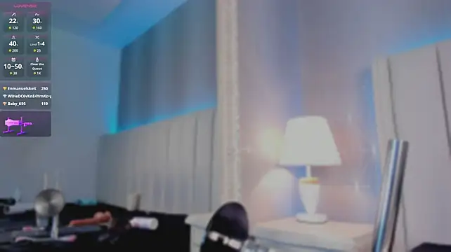Lily_StClair live cam on StripChat