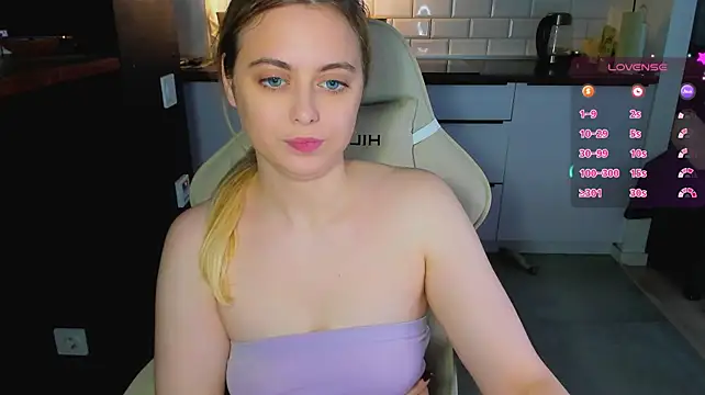 blonde_kellyy