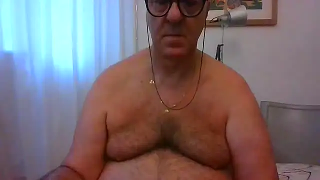 ANONIMO7735 live cam on StripChat