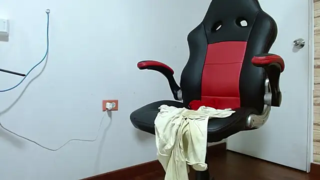 monick_hot