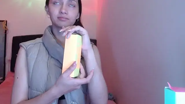 holy_juli live cam preview