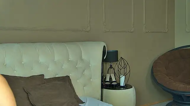 KatyNuar live cam preview