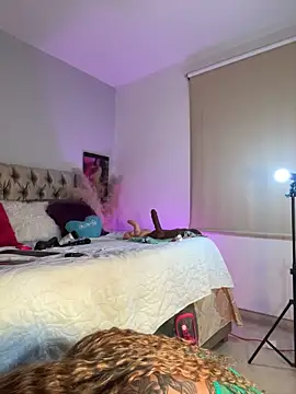 Scarletthornyx
