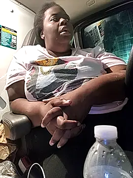 BigBust90 live cam preview