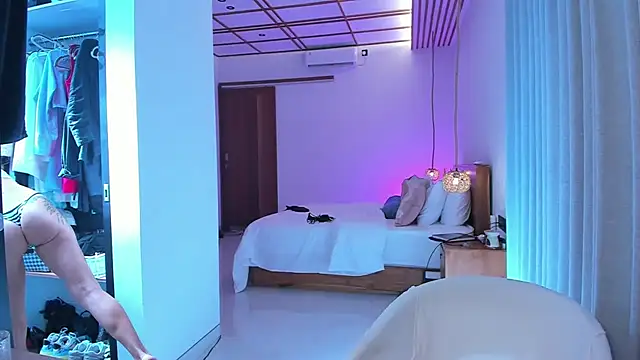 holy_khloe