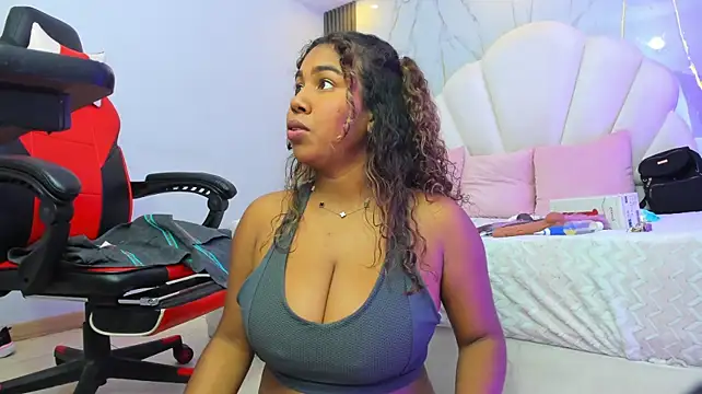 lizzie_williams_ (F young) - Show boobs+Bounce 🌻