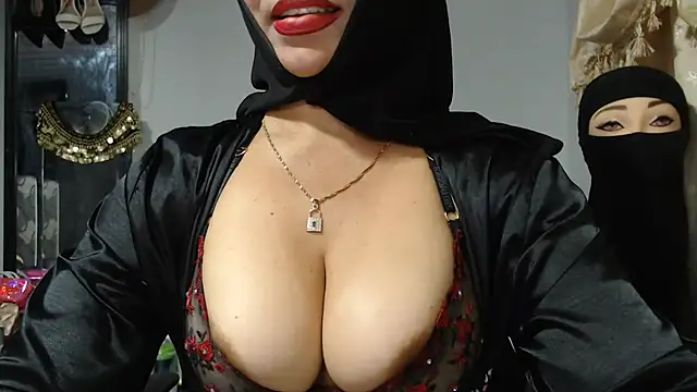 nadia__abaud (F milf) - PLAY MY BIG PUSSY 😜😜😜