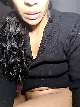 Juli0609 live cam on StripChat