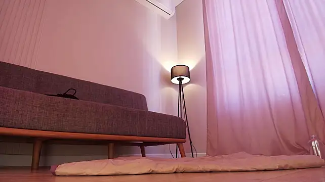 frozensakura live cam on StripChat