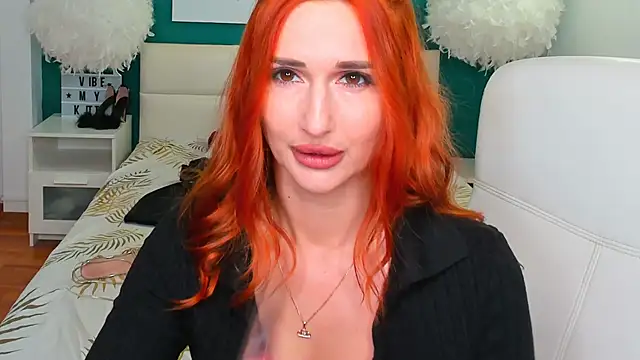 Red_Fairy_ live cam on StripChat