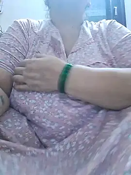 Kavya_XX live cam on StripChat