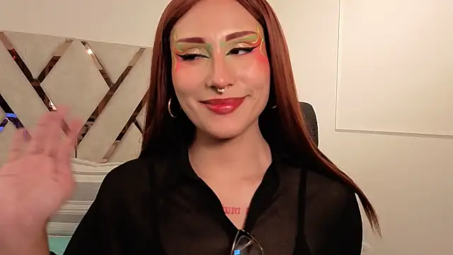 auravg live cam on StripChat