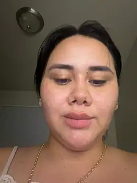 larenas_27 live cam on StripChat